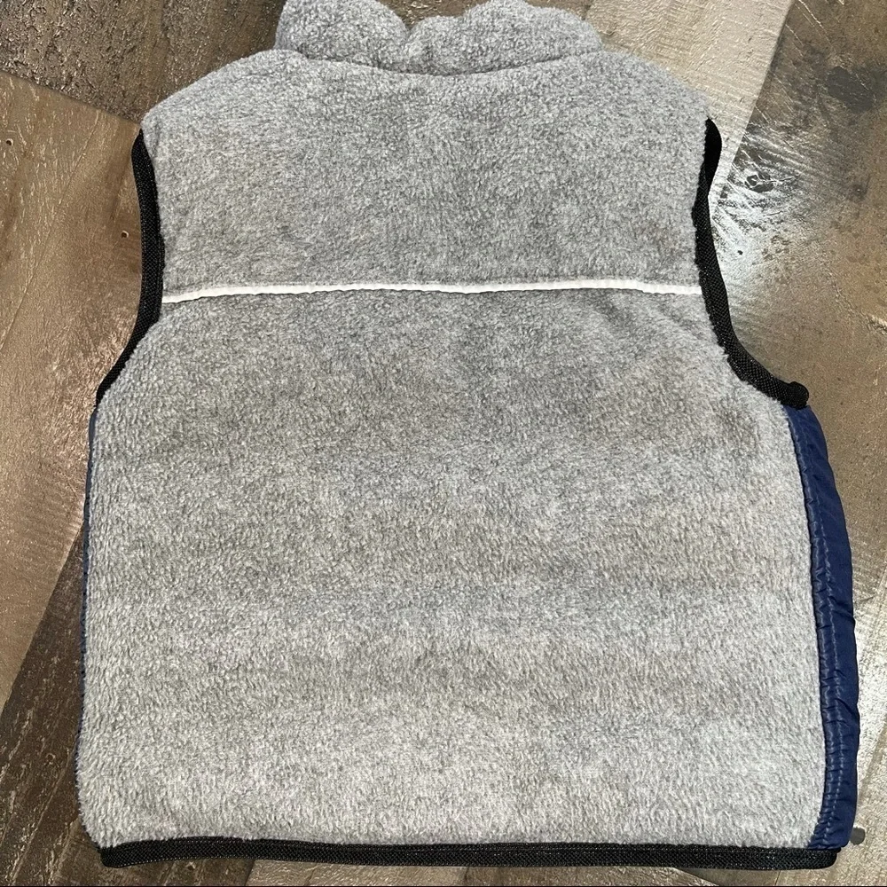 Oshkosh Reversible Puffer Vest size 18 months